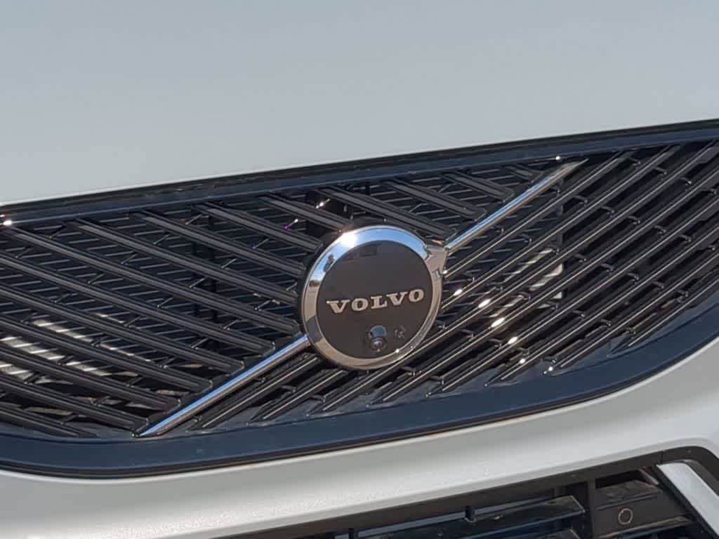 Thumbnail: 2026 Volvo XC60 - 11