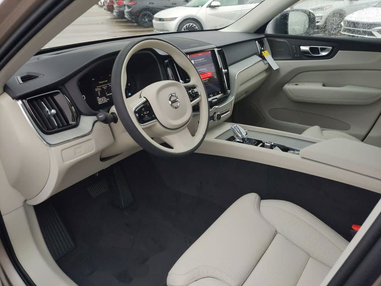 Thumbnail: 2025 Volvo XC60 - 2