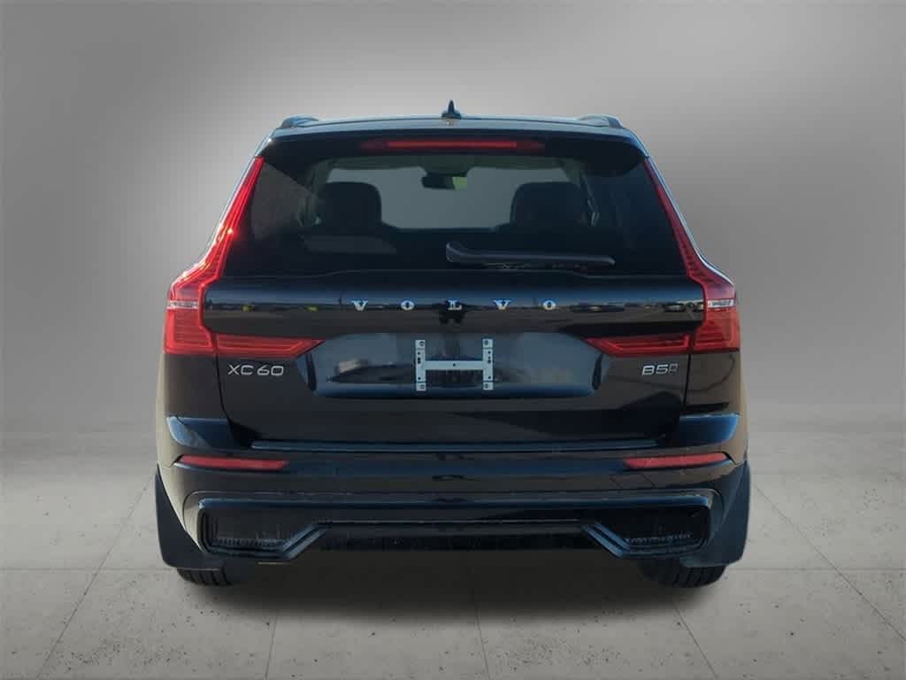 Thumbnail: 2025 Volvo XC60 - 5