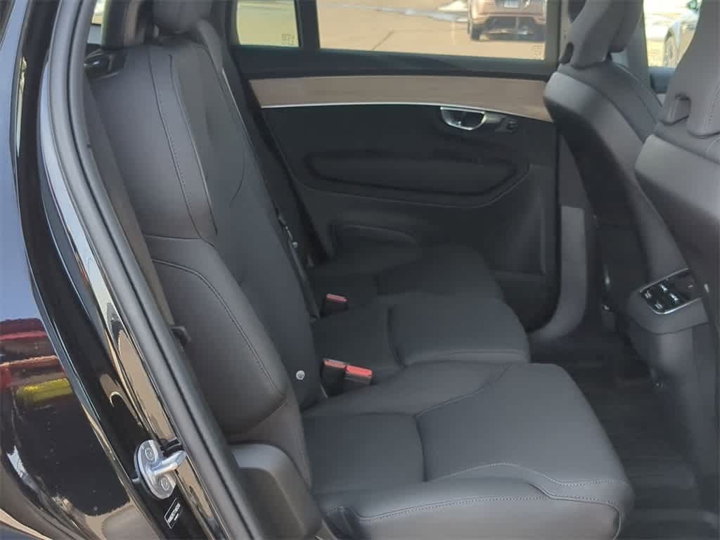 Thumbnail: 2026 Volvo XC90 - 19