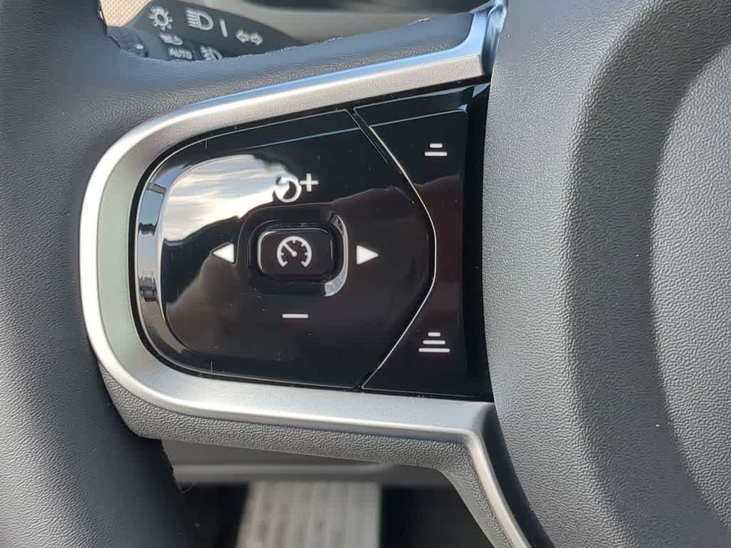 Thumbnail: 2026 Volvo XC90 - 22