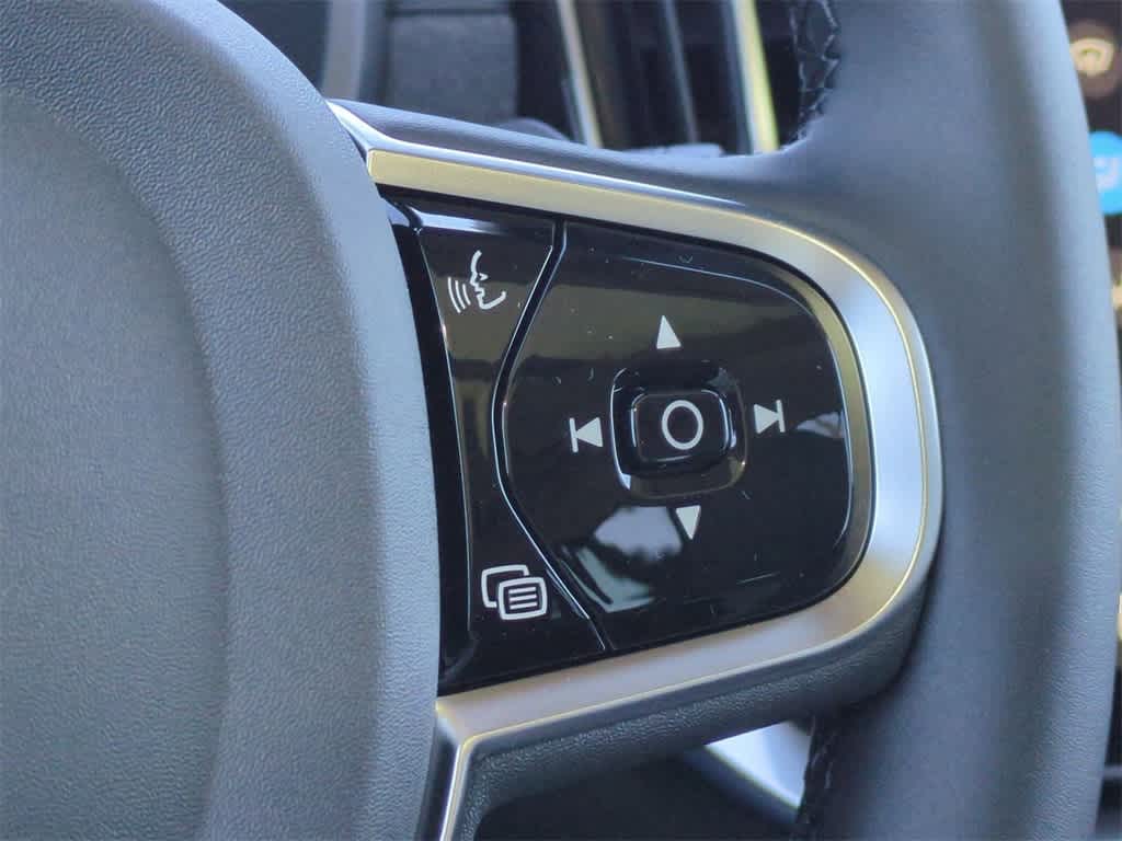 Thumbnail: 2026 Volvo XC90 - 24