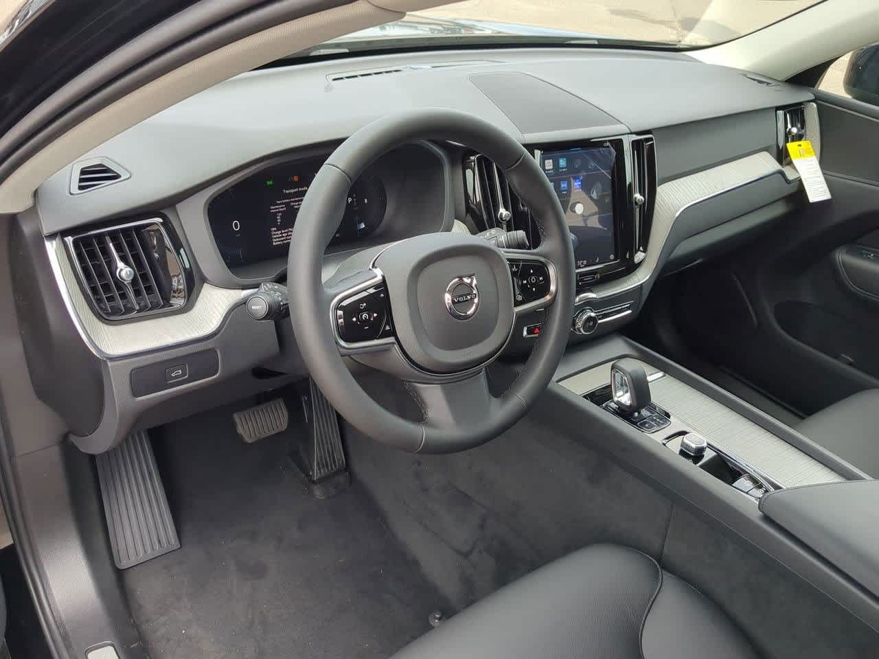 Thumbnail: 2025 Volvo XC60 - 2