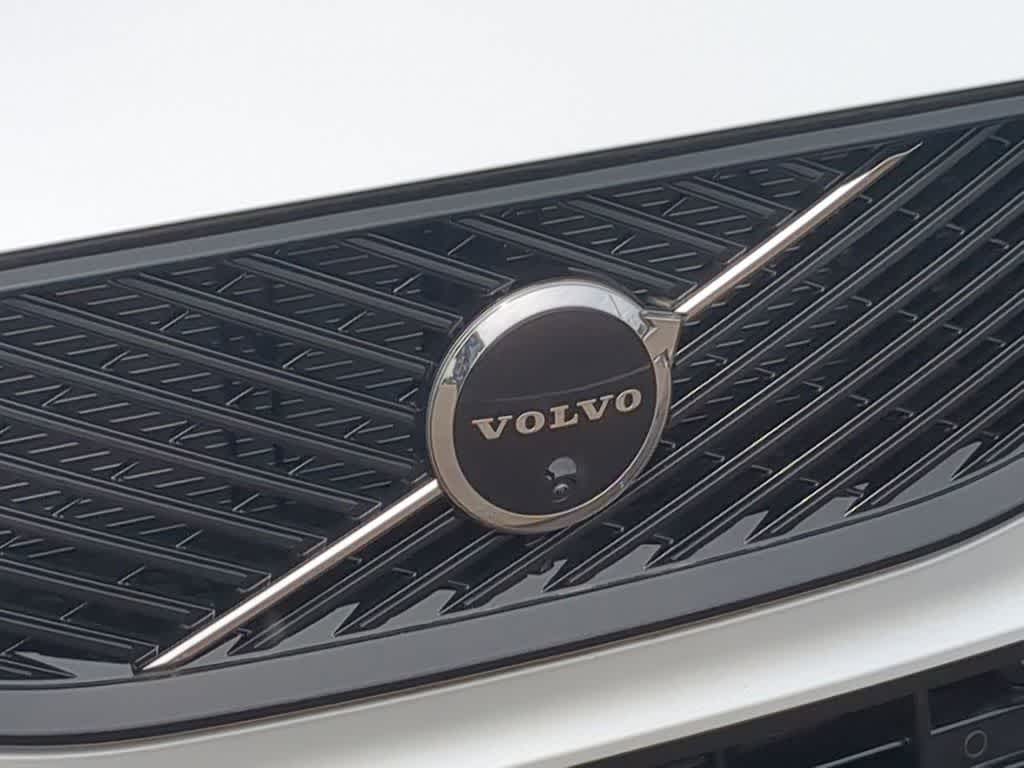 Thumbnail: 2026 Volvo XC60 - 11