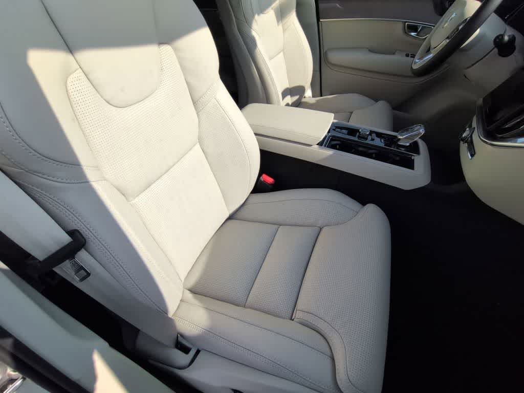 Thumbnail: 2026 Volvo XC90 - 21