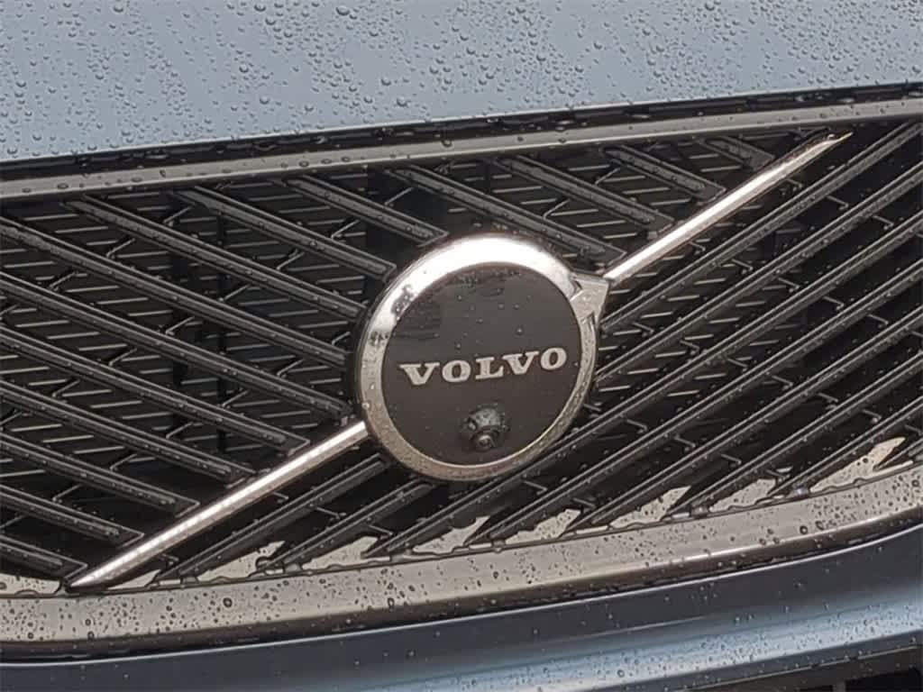 Thumbnail: 2026 Volvo XC60 - 11