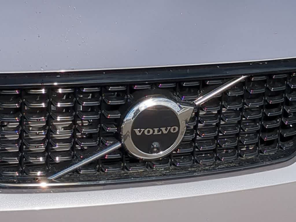 Thumbnail: 2026 Volvo XC40 - 11