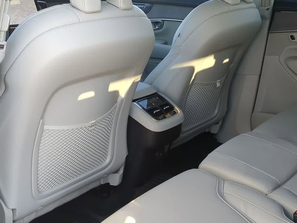 Thumbnail: 2026 Volvo XC90 - 17