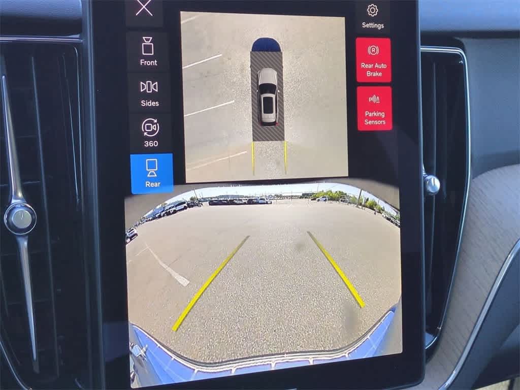 Thumbnail: 2026 Volvo XC60 - 29