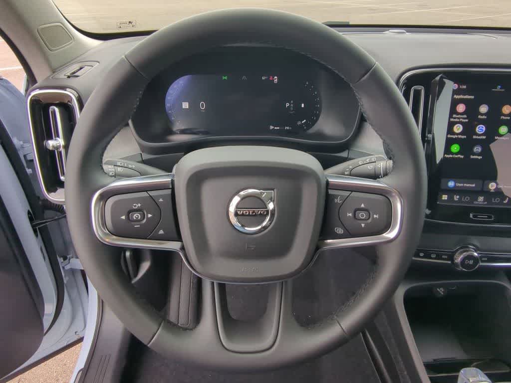 Thumbnail: 2026 Volvo XC40 - 21