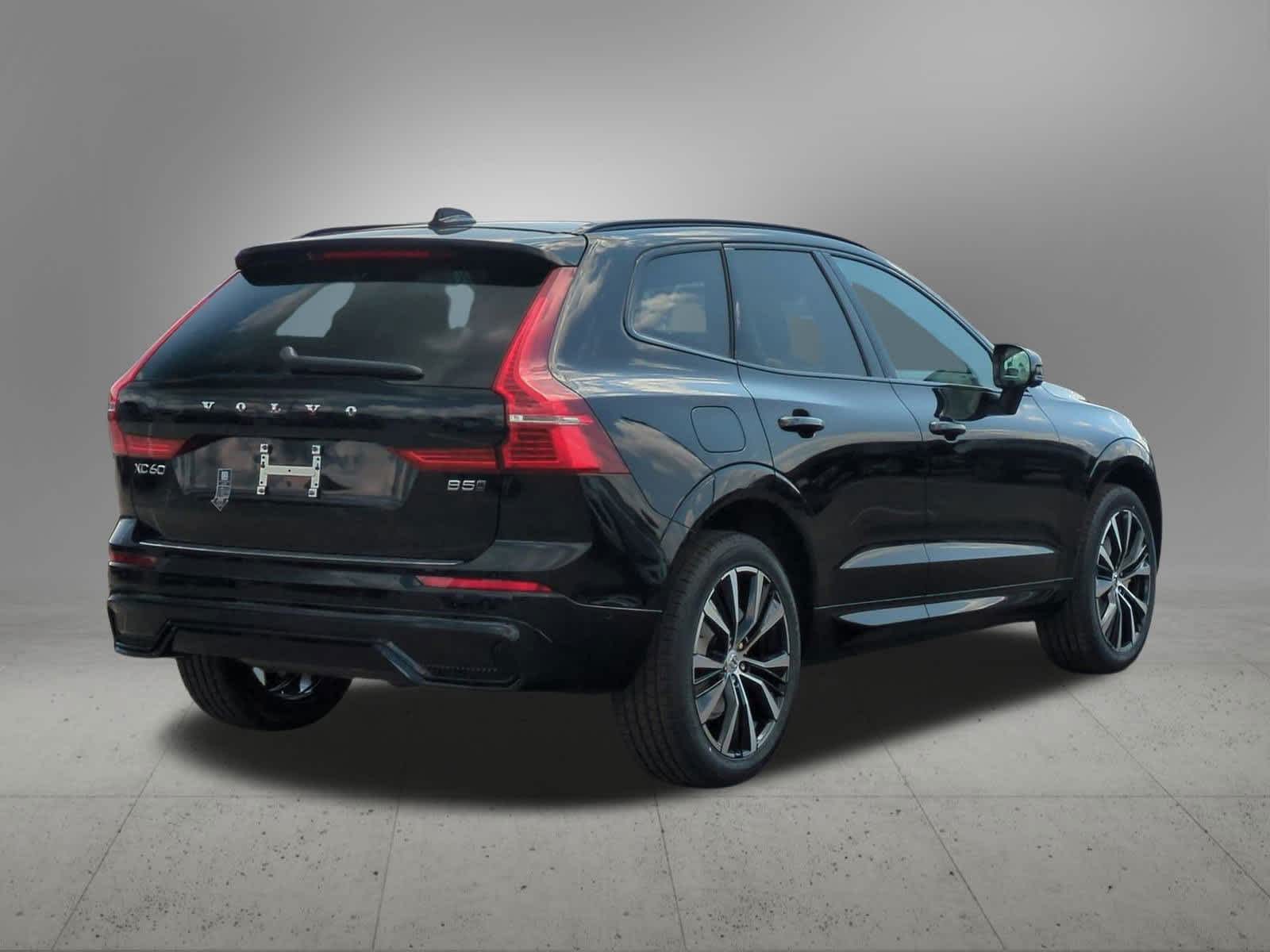 Thumbnail: 2025 Volvo XC60 - 6
