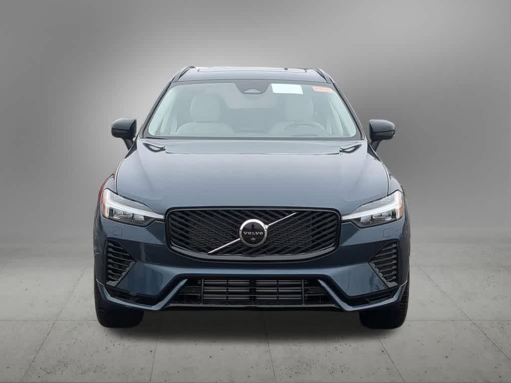 Thumbnail: 2026 Volvo XC60 - 9