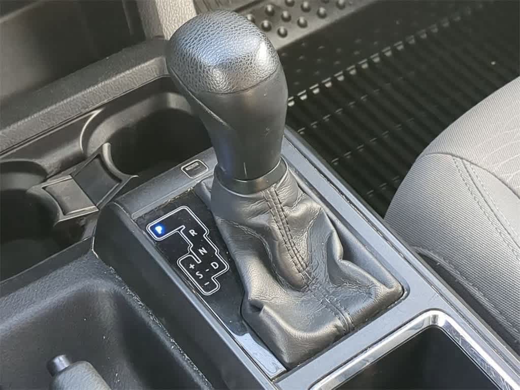 Thumbnail: 2019 Toyota Tacoma - 30