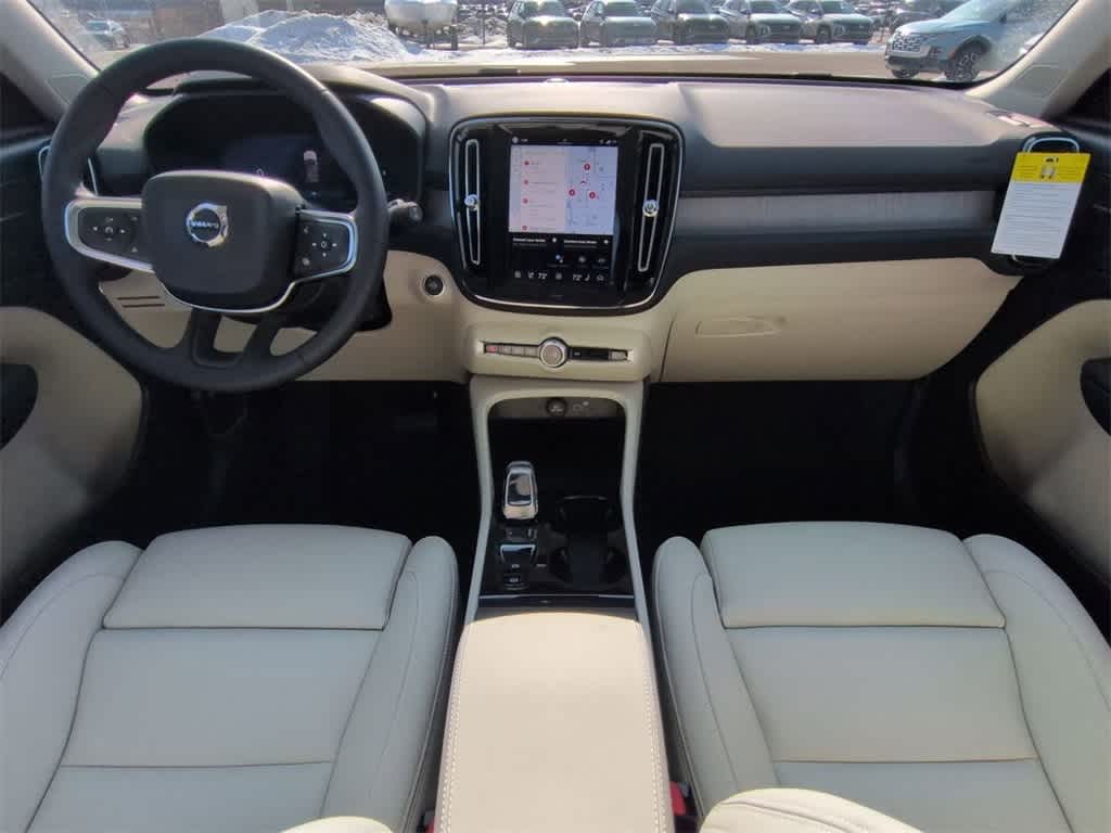 Thumbnail: 2026 Volvo XC40 - 15