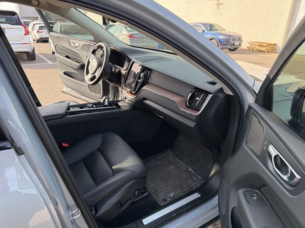 Thumbnail: 2024 Volvo XC60 - 15