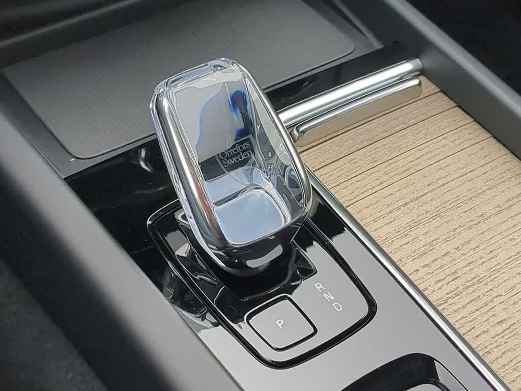 Thumbnail: 2026 Volvo XC60 - 30