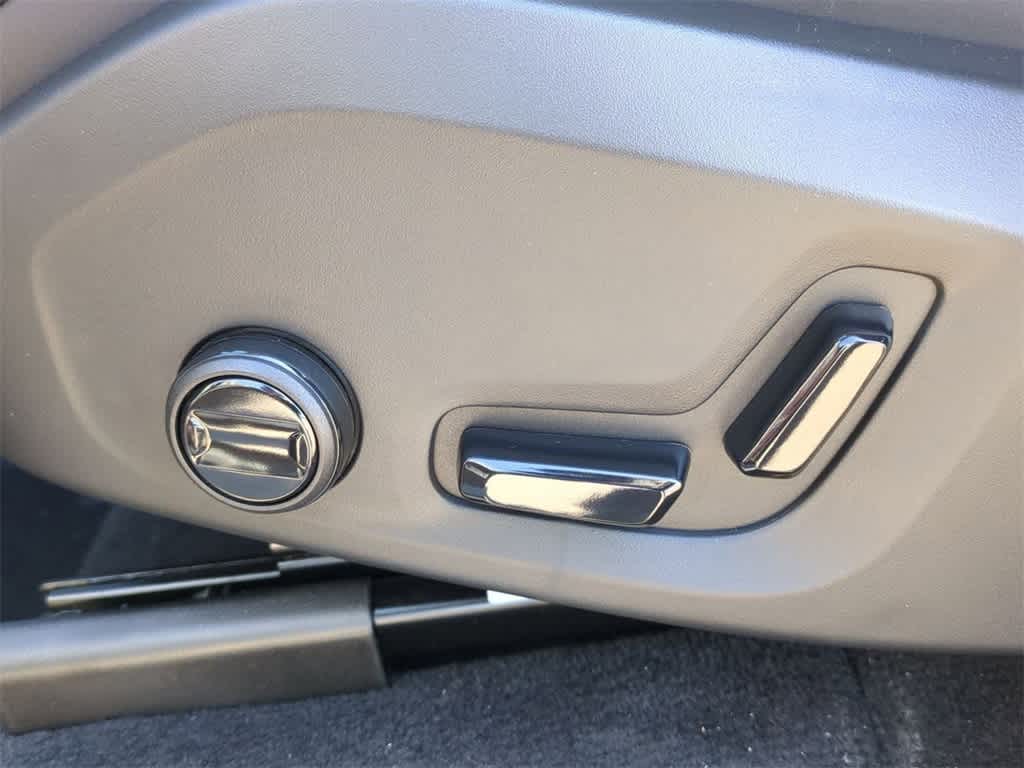 Thumbnail: 2026 Volvo XC90 - 15