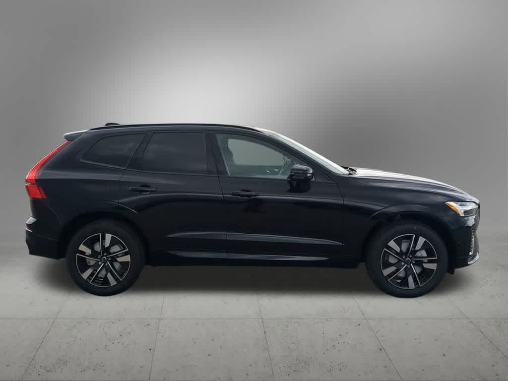 Thumbnail: 2026 Volvo XC60 - 7