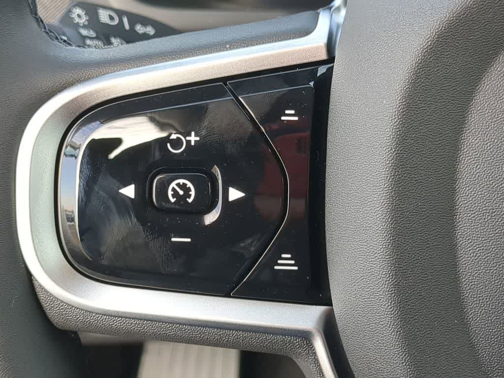 Thumbnail: 2026 Volvo XC90 - 24