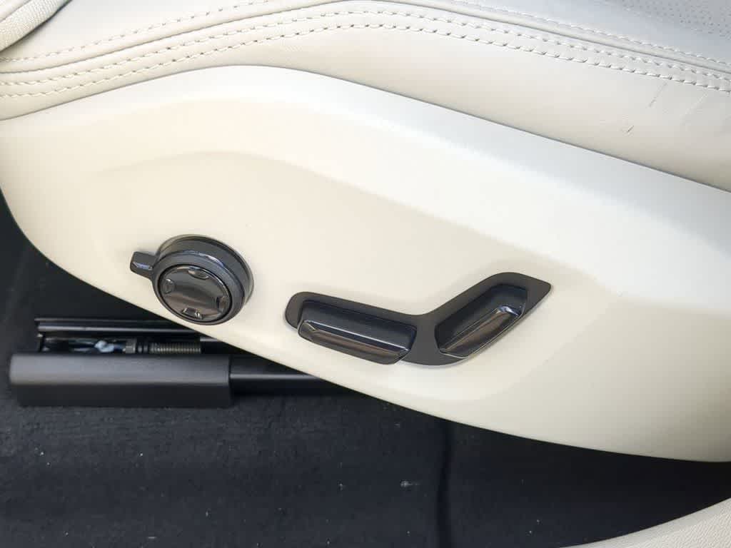 Thumbnail: 2026 Volvo XC60 - 16