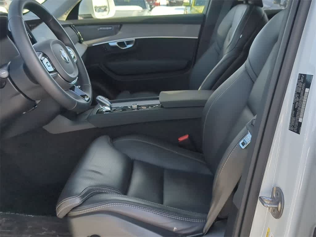 Thumbnail: 2025 Volvo XC90 - 15