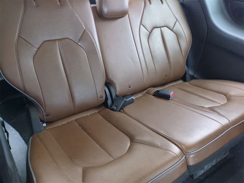 Thumbnail: 2017 Chrysler Pacifica - 20