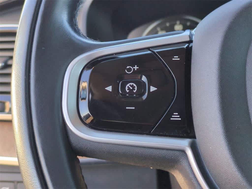 Thumbnail: 2019 Volvo XC90 - 16