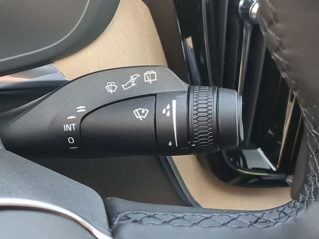 Thumbnail: 2026 Volvo XC60 - 24