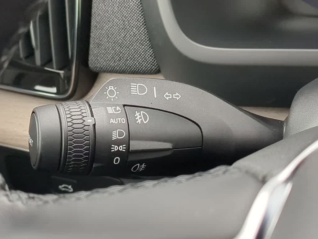 Thumbnail: 2025 Volvo XC90 - 27