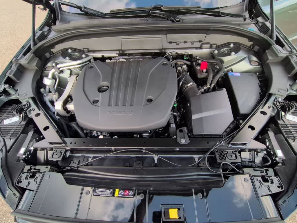 Thumbnail: 2026 Volvo XC60 - 14