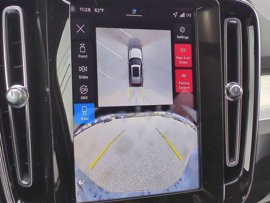 Thumbnail: 2026 Volvo XC40 - 29