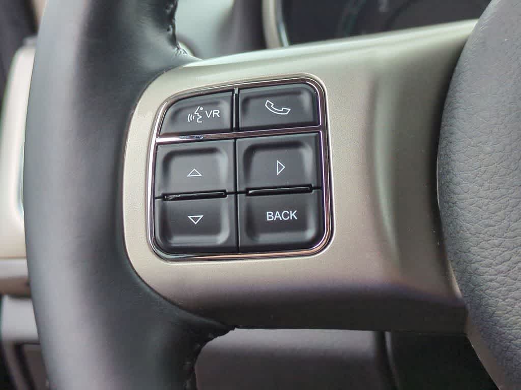 Thumbnail: 2012 Jeep Grand Cherokee - 22