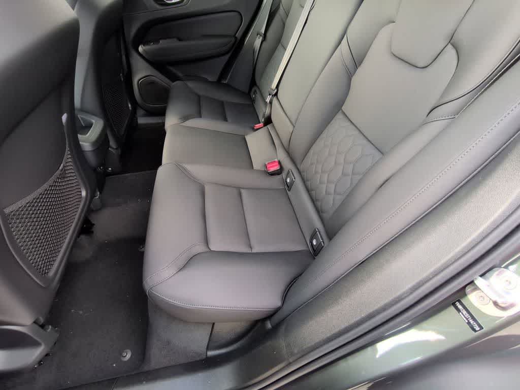 Thumbnail: 2026 Volvo XC60 - 20