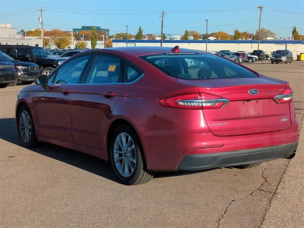 2020 Ford Fusion SE photo 4