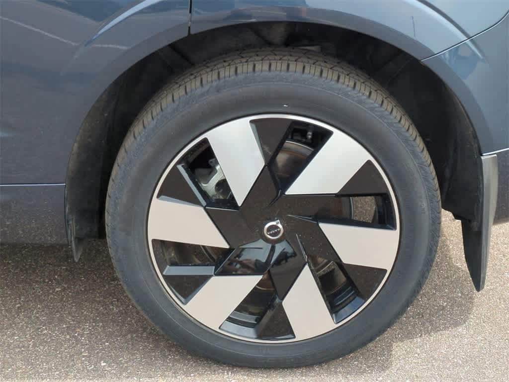 Thumbnail: 2025 Volvo XC60 - 12