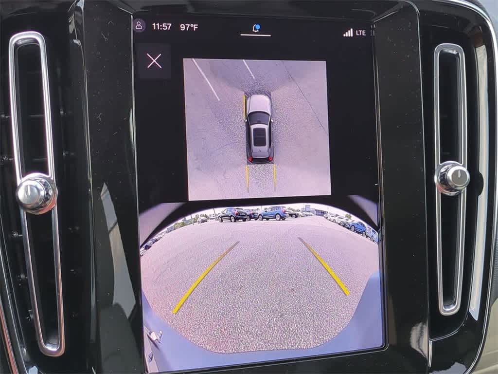 Thumbnail: 2026 Volvo XC40 - 29