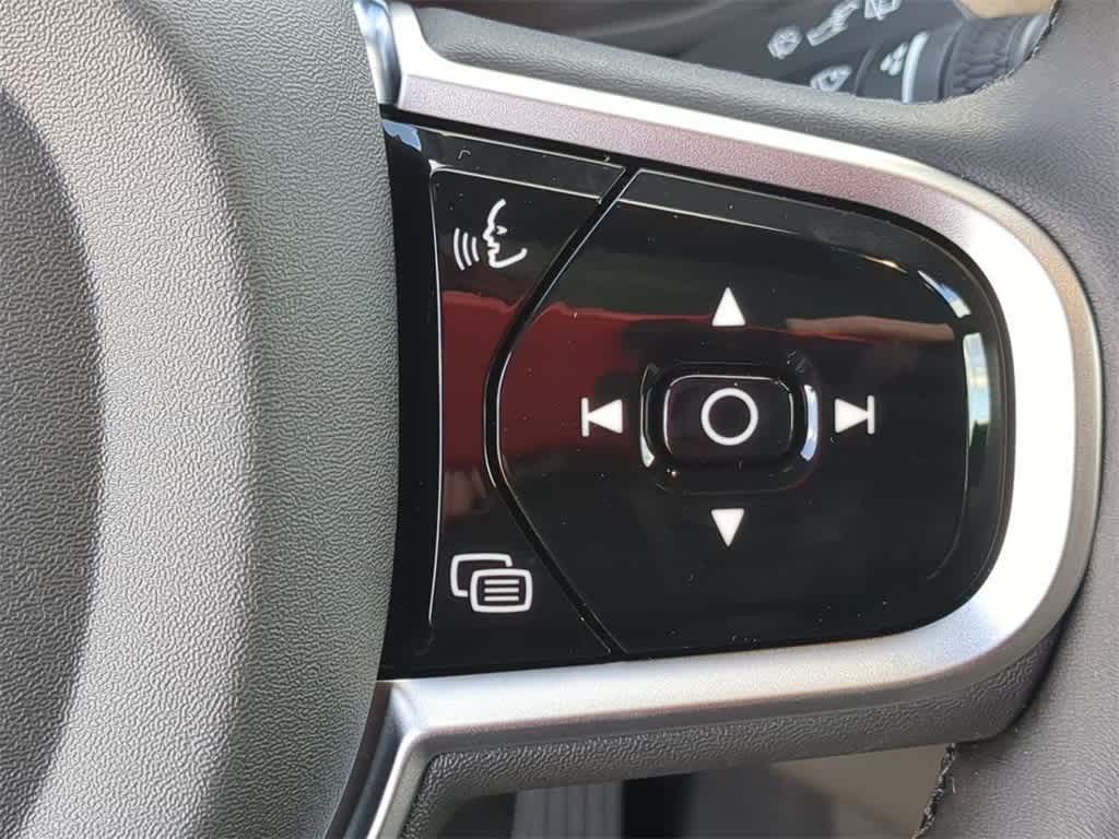 Thumbnail: 2026 Volvo XC60 - 23