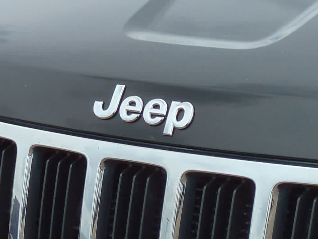 Thumbnail: 2012 Jeep Grand Cherokee - 10