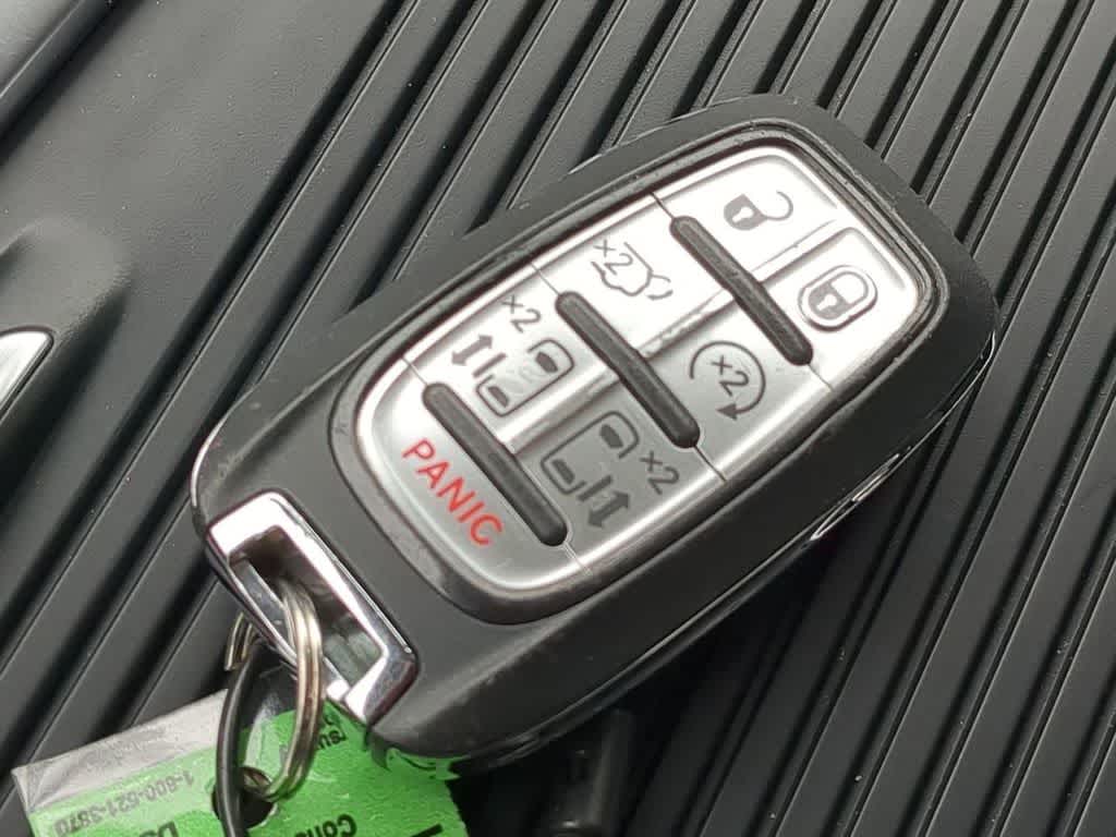 Thumbnail: 2024 Chrysler Pacifica - 32