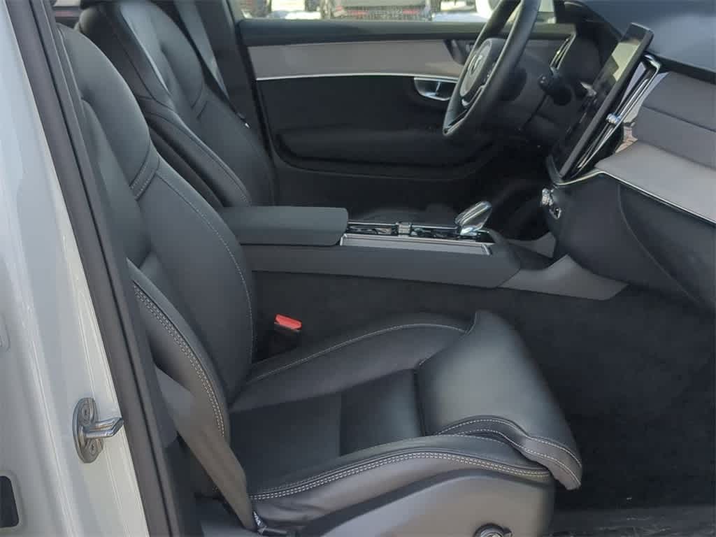 Thumbnail: 2025 Volvo XC90 - 22