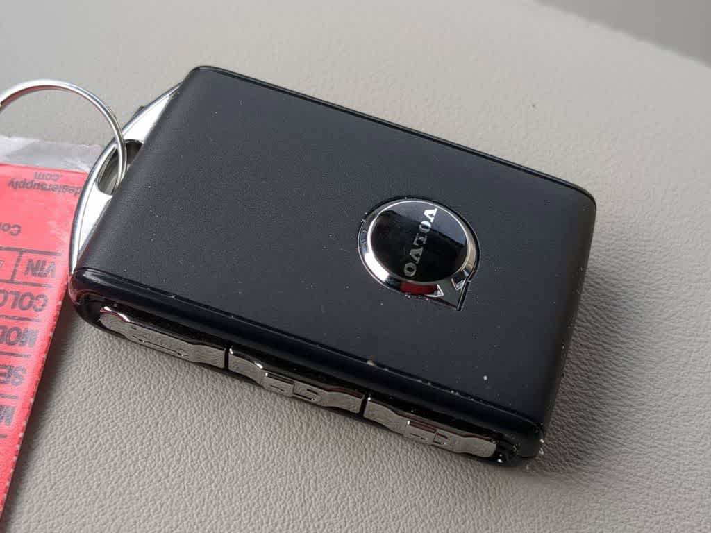 Thumbnail: 2026 Volvo XC90 - 25