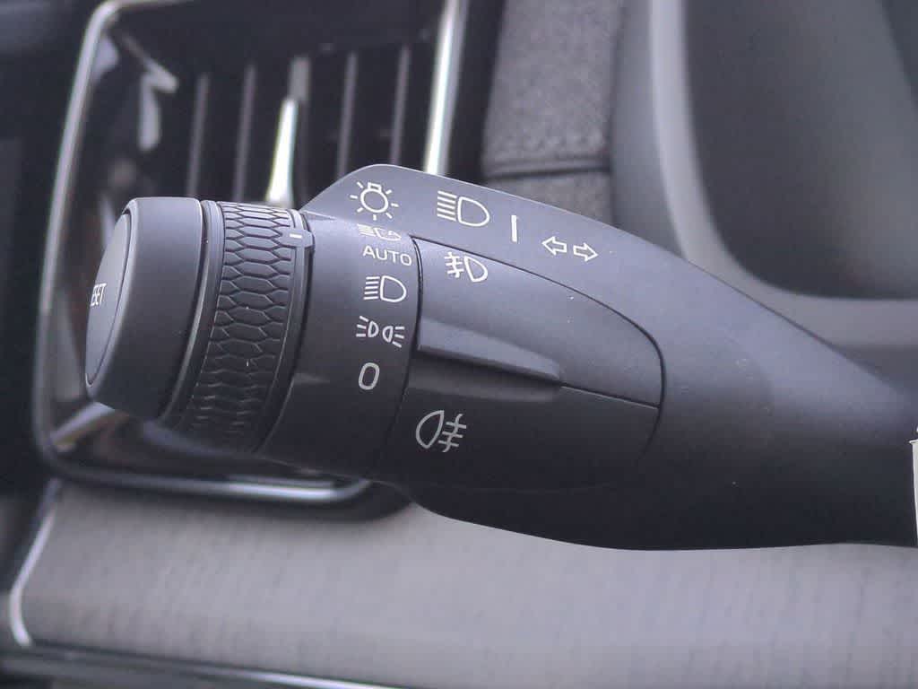 Thumbnail: 2026 Volvo XC90 - 26