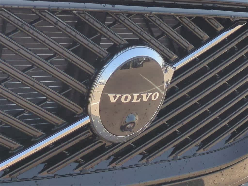 Thumbnail: 2026 Volvo XC60 - 11