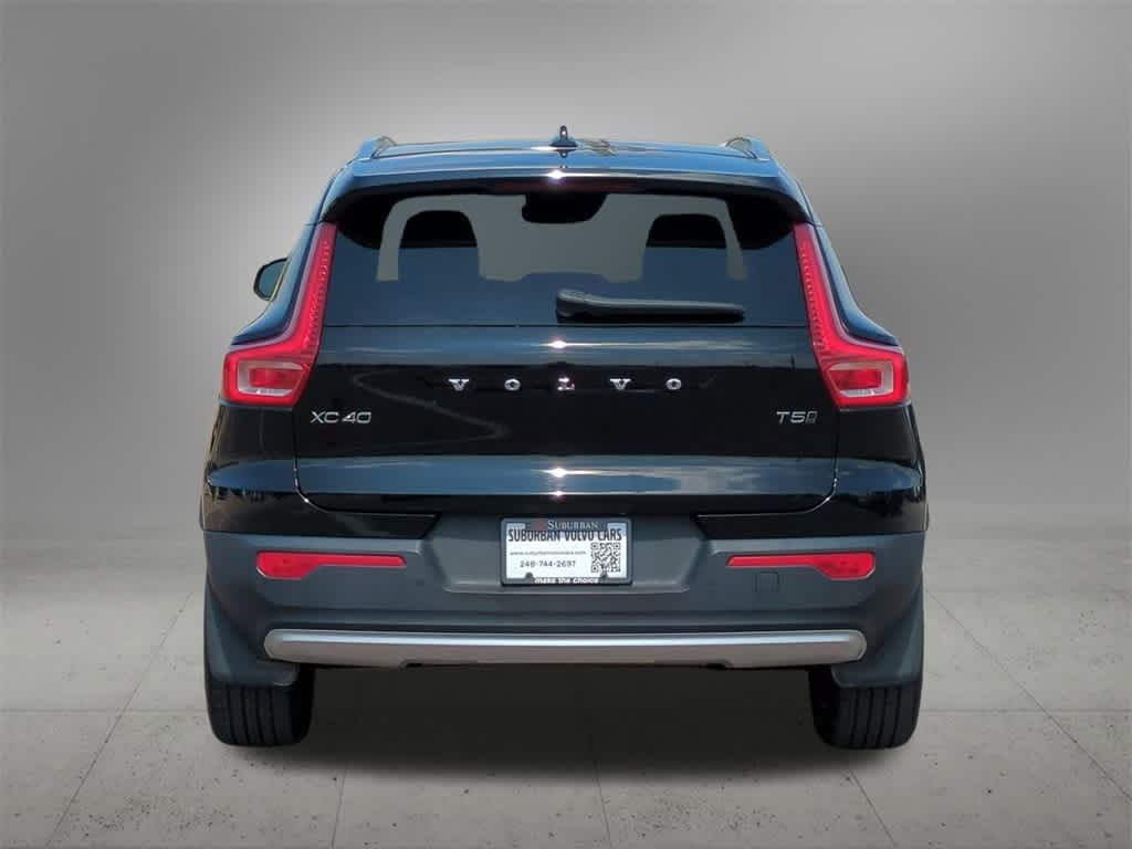 Thumbnail: 2021 Volvo XC40 - 5