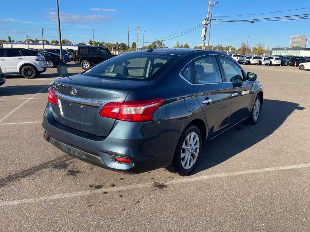 Thumbnail: 2016 Nissan Sentra - 5