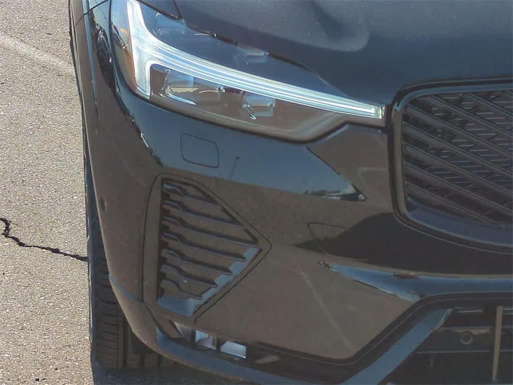 Thumbnail: 2026 Volvo XC60 - 10