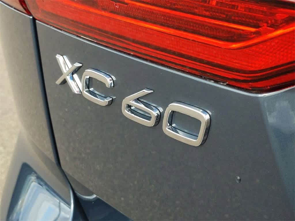 Thumbnail: 2025 Volvo XC60 - 11