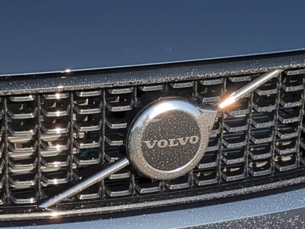 Thumbnail: 2026 Volvo XC40 - 11