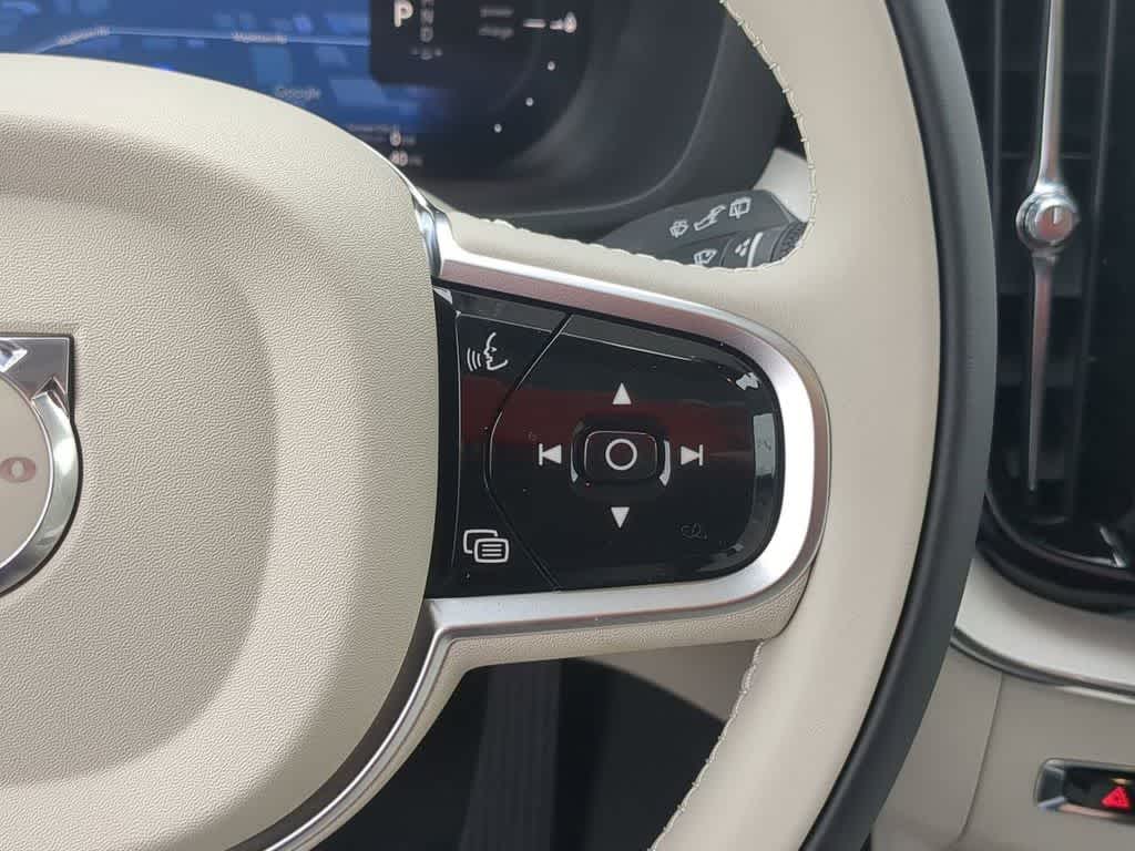 Thumbnail: 2026 Volvo XC60 - 23