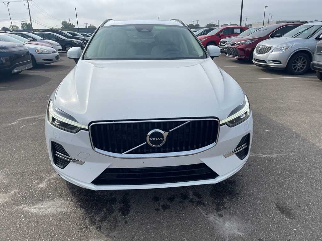 Thumbnail: 2023 Volvo XC60 - 8